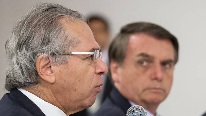 Bolsonaro e Paulo Guedes mostram total inabilidade política