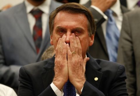Bolsonaro morre de medo das manifestações