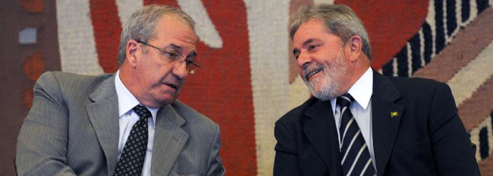 Lula líder, crise na comunicação